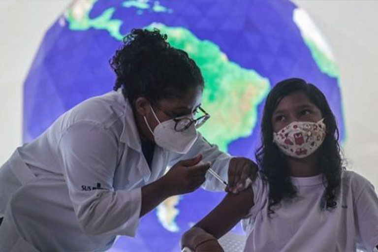 Comienza en México primera etapa de vacunación anticoronavirus para niños de entre cinco y 11 años