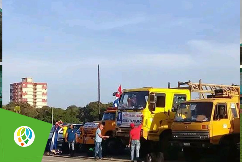 Parte hacia Pinar del Río contingente de linieros guantanameros