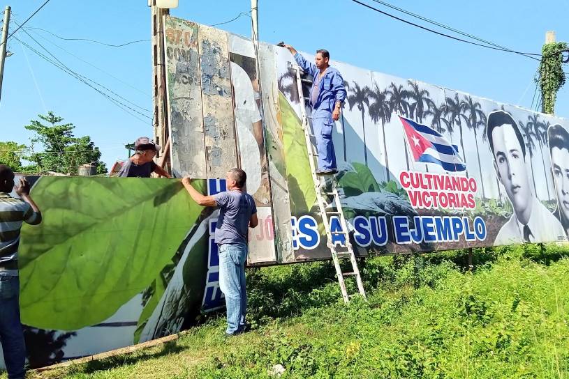 Retiran valla en Sandino ante inminente llegada de huracán Ian