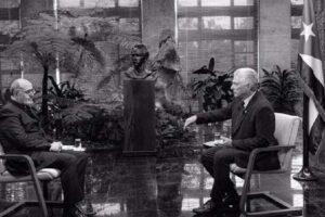 El director de la cadena, Ghassan Ben Jeddou, en entrevista con el presidente cubano Miguel Díaz-Canel Bermúdez.