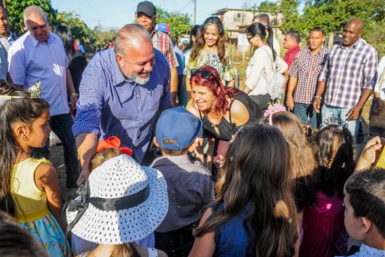 El Primer Ministro cubano exhortó a corresponder con resultados la confianza del pueblo, en un encuentro reciente con los gobernadores.