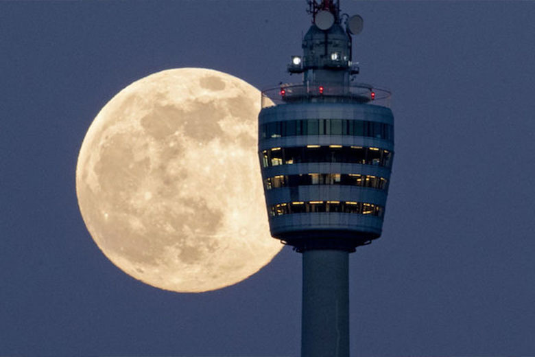 La espectacular Luna Rosa de abril 2023 ya está aquí y así podrás verla