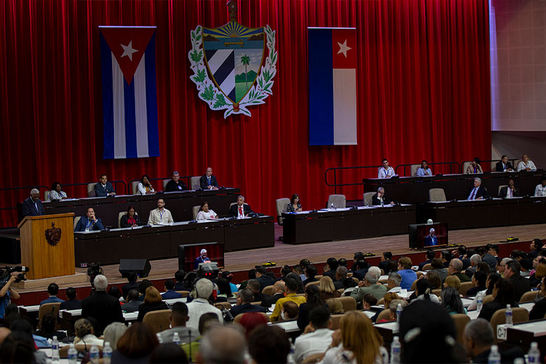 Parlamento cubano publica última versión de Ley de Comunicación Social (+ PDF)
