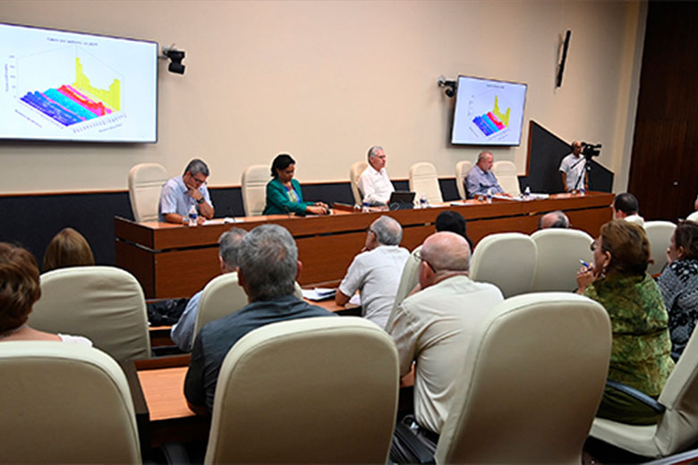 Presentan propuesta para el perfeccionamiento del Programa del Médico y la Enfermera de la Familia