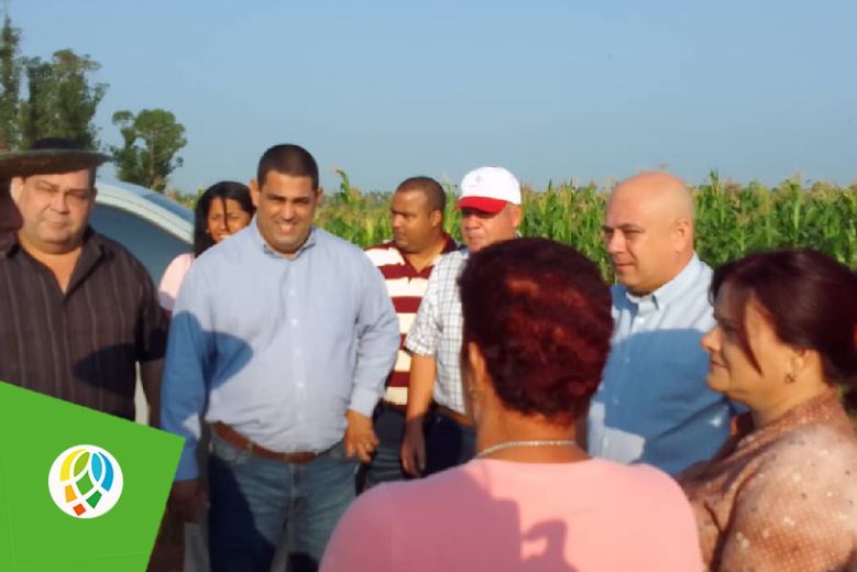Visita Dr. Morales Ojeda finca "La Esperanza", en Consolación del Sur acompañado de las máximas autoridades políticas y de gobierno en Pinar del Río