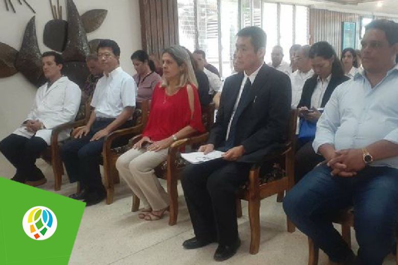 El embajador de Japón en Cuba excelentísimo Sr Hirata Kenji visita el hospital general docente Abel Santamaría Cuadrado de Pinar del Río.