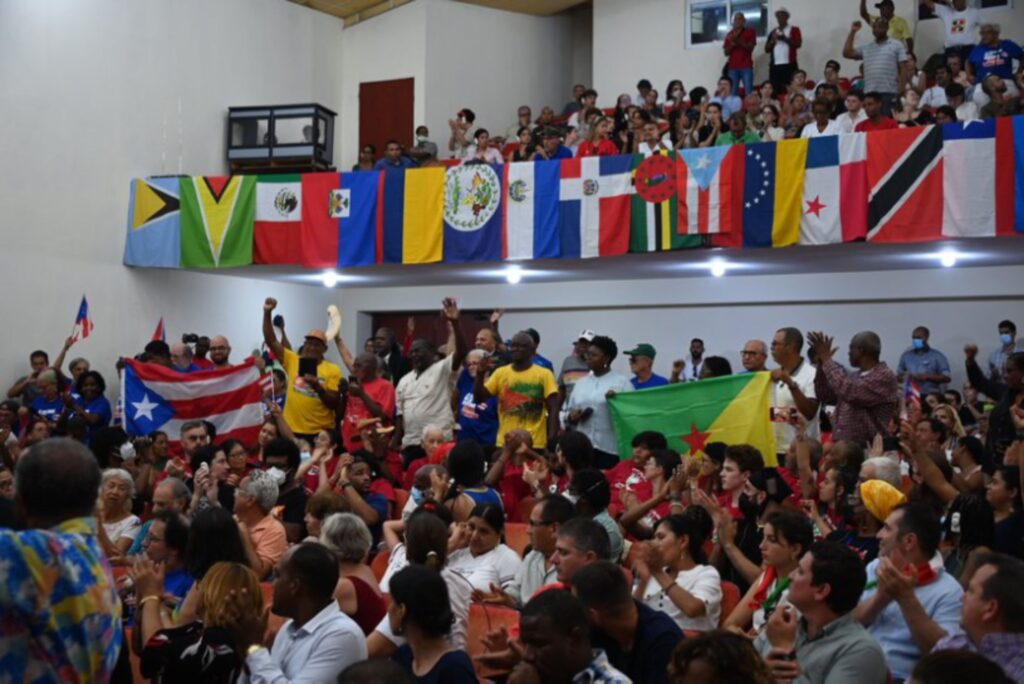 Sostiene Primer Secretario del Comité Central del Partido y Presidente de la República, Miguel Díaz-Canel Bermúdez, encuentro con representantes de los movimientos de solidaridad con Cuba que participan en las conmemoraciones por el 70 Aniversario del Asalto a los Cuarteles Moncada y Carlos Manuel de Céspedes