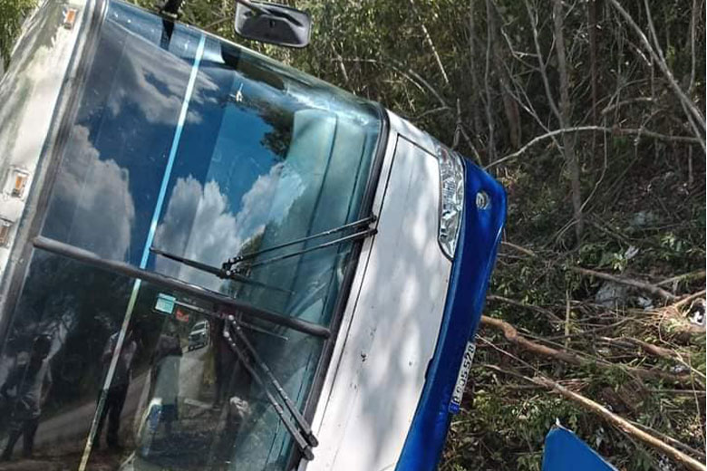 Accidente de tránsito en carretera de Báguanos deja saldo de siete lesionados