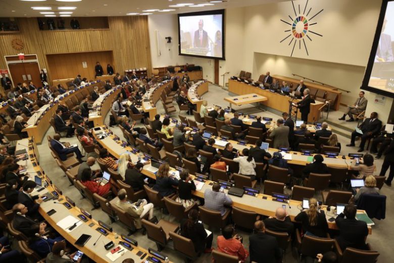 En la Reunión de Alto Nivel de la Asamblea General de las Naciones Unidas sobre Prevención, preparacióny respuesta frente a pandemias,el Presidente de la República de Cuba, Miguel Díaz-Canel Bermúdez, hizo un llamado para “la adopción de políticas universales, redistributivas y solidarias, con el compromiso de no dejar a nadie detrás”.