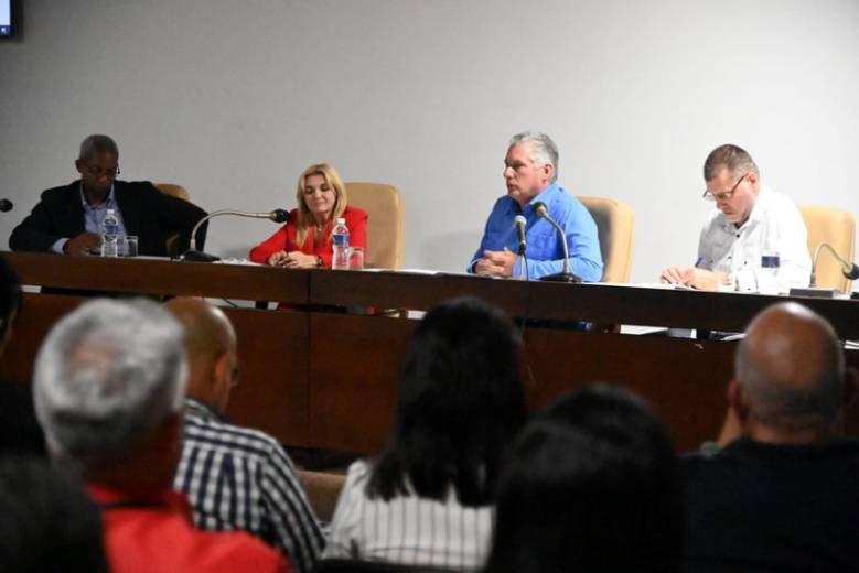 Participa Primer Secretario del Comité Central del Partido y Presidente de la República, Miguel Díaz-Canel Bermúdez, en taller sobre las cooperativas y su responsabilidad social, como parte del XIV Encuentro Internacional de Economistas sobre Globalización y Problemas del Desarrollo