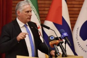 La visita que este lunes hizo el Primer Secretario del Comité Central del Partido Comunista y Presidente de la República de Cuba, Miguel Díaz-Canel Bermúdez, al Instituto Pasteur de Irán, ha sido muy importante. Así lo valoró ante la prensa el Director General del Instituto Finlay de Vacunas, Vicente VérezBencomo, quien estuvo presente en la jornada que ha sido de indudable valor para la ciencia de ambos países.