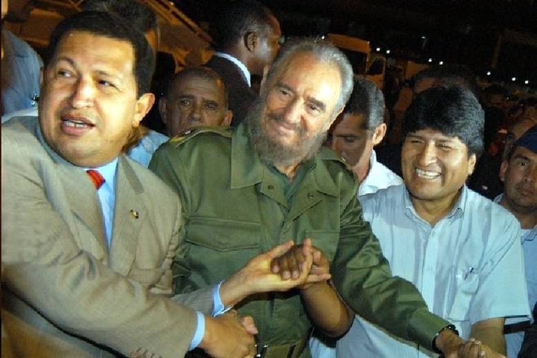 El ALBA nació en La Habana, el 14 de diciembre de 2004, mediante la suscripción de una Declaración Conjunta y el Acuerdo para la Aplicación del ALBA, por parte de los líderes históricos de Cuba, Comandante en Jefe Fidel Castro Ruz; y de Venezuela, Hugo Chávez Frías.