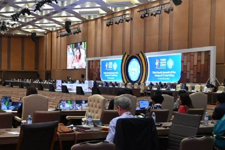 Este lunes concluyó en la capital de Uganda la Tercera Cumbre Sur con el reto de continuar trabajando para fomentar la cooperación y la unidad entre nuestros pueblos. La delegación cubana a la cita estuvo encabeza por el vicepresidente de la República, Salvador Valdés Mesa.