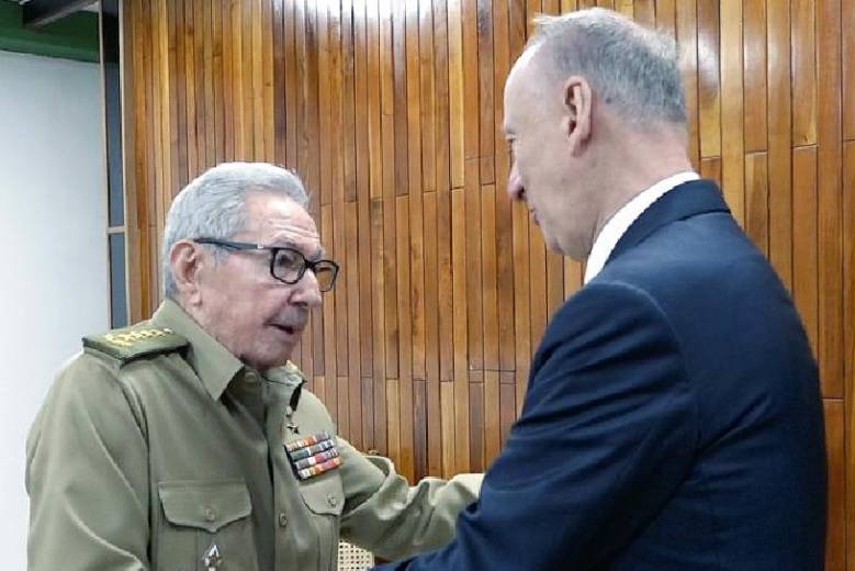 En el encuentro se constató el excelente estado de las relaciones y el alto nivel de diálogo político entre ambas naciones. Foto: Estudios Revolución