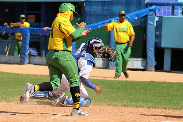 Mucho Pinar en la cima de la Serie Nacional de Beisbol