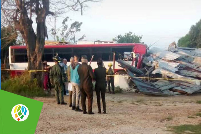 Accidente de tránsito ocasiona un fallecido y cuatro lesionados